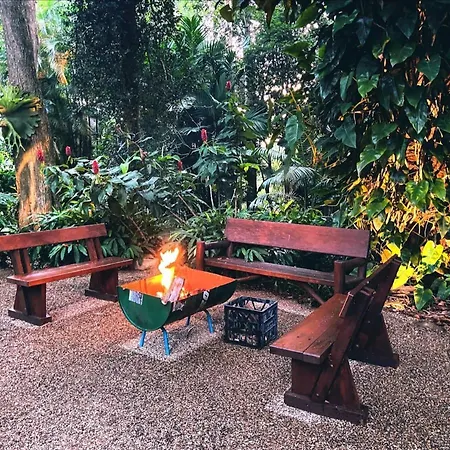 Taman Sari Sunshine Coast Romantic Pet-Friendly Hinterland Retreat-2