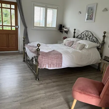 The Crown Lodges-3