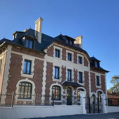 Domaine du lion rouge Piscine et Spa-2
