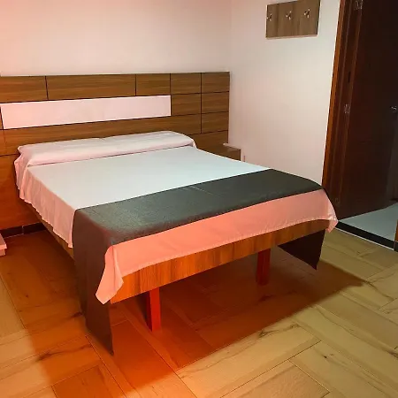 Hotel Suit Esmeralda-2