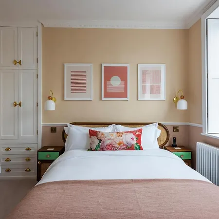 The George Hotel-2