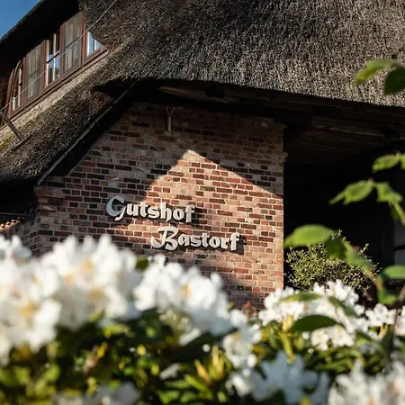 Gutshof Bastorf-3