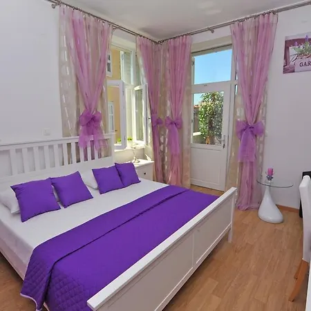Luxury Rooms Nirvana-3