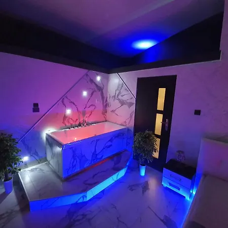 Apartament Z Jacuzzi Krakow Rynek-3