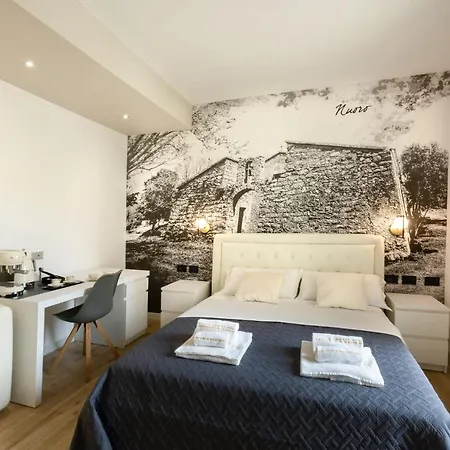 Eleonore Elegant Rooms-3