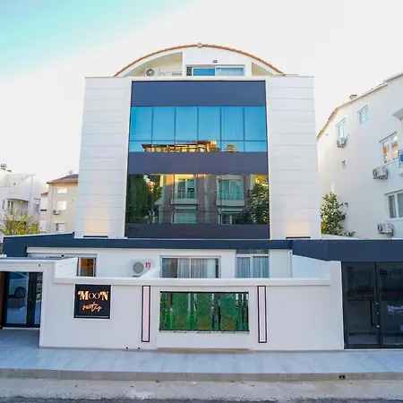 Moon Suites-3