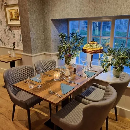 White Horse Inn & Restaurant-3