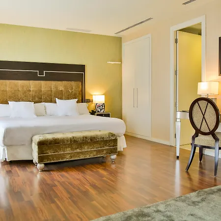 Hotel 525-3