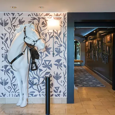 Hotel Amarano Burbank-Hollywood-3