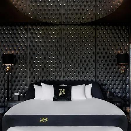 Hugo's Boutique Hotel - Adults Only-3