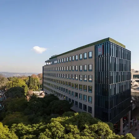 Radisson Red Hotel Johannesburg Rosebank-3