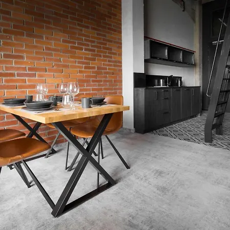 Montownia Lofts & Experience-2