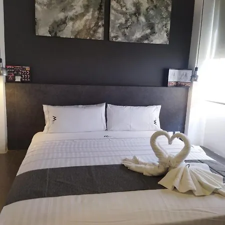 Hotel M Elite Black-2