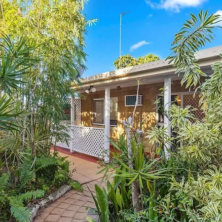Relaxed Urangan Living At The Poolside Bungalow-3