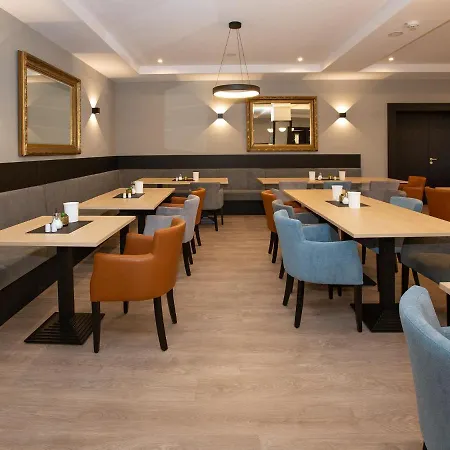 Parkhotel Prinz Carl-2