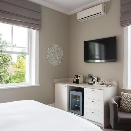 Summerwood Guest House-2