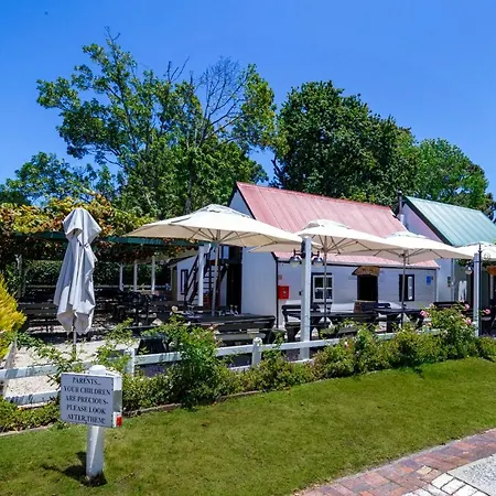 Belvidere Manor Lagoonside Cottages-2