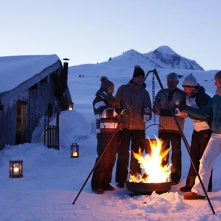 Das alpine Lifestyle Berghotel Madlener-3