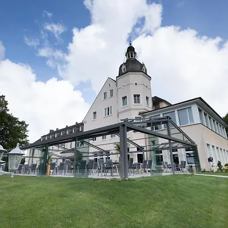 Hotel Haus Delecke-3