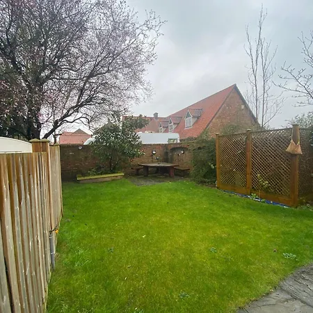 Maypole Farm, Cawood-2