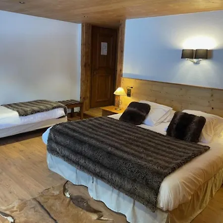 Hôtel Les Chalets de la Serraz-2