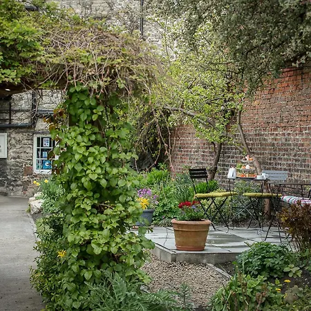 Bramwood Guest House-2
