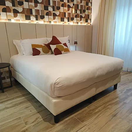 Romi Suite-3