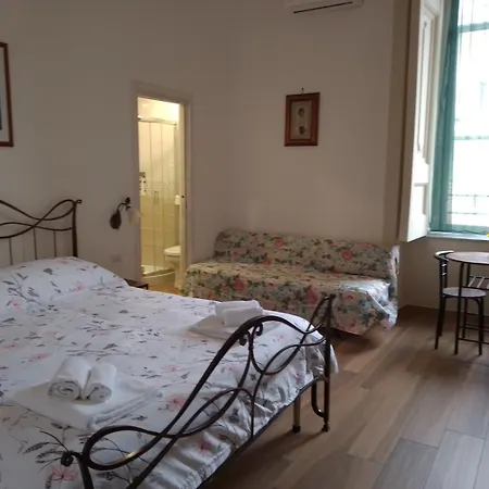 B&B Palazzo Sersale Napoli-2