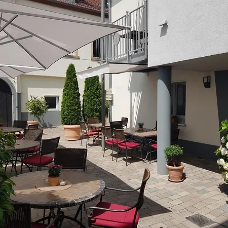 Hotel-Restaurant Pfälzer Hof-2