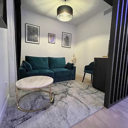 Cottages de France CDG-3