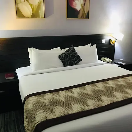 Golden Tulip Ibadan-3