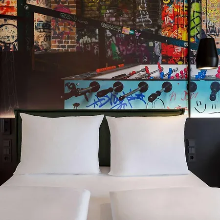 Vienna House Easy by Wyndham Berlin Potsdamer Platz-3