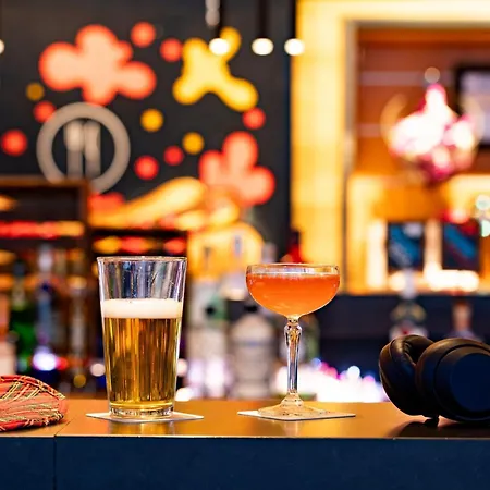 Moxy Aberdeen Airport-3