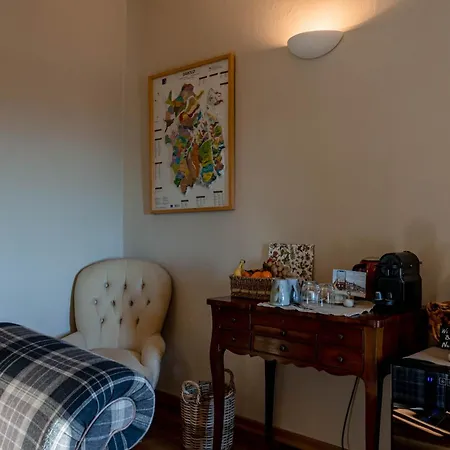 Number 10 Locanda B&B-2