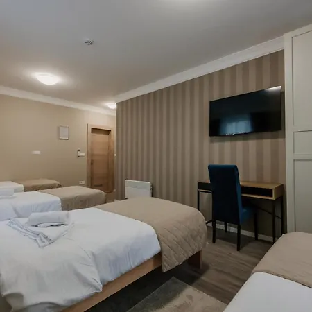 Apartments & Rooms Beli Dvor-3