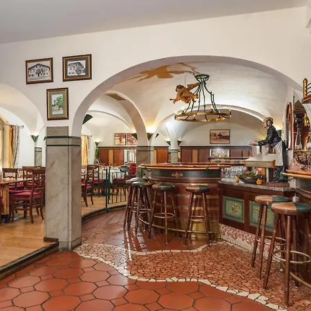 Hotel Restaurant Lebzelter-2