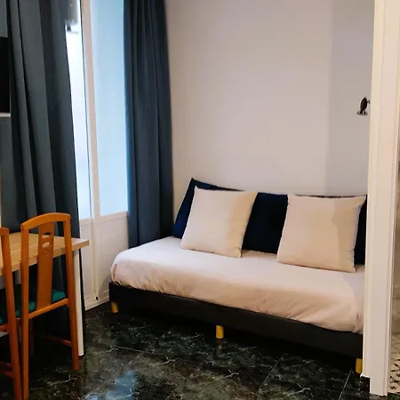 Hostal Bruna Paseo Del Prado-2