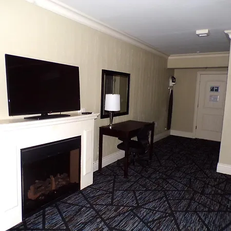 Niagara Crossing Hotel And Spa-2