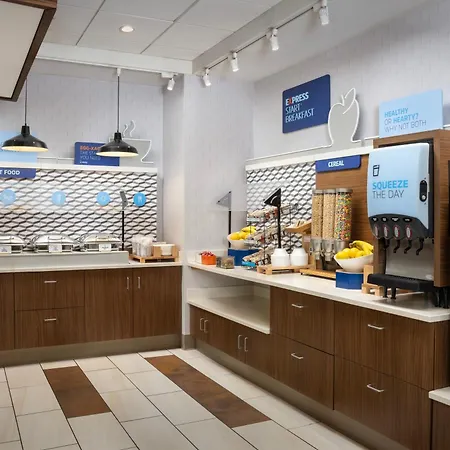 Holiday Inn Express & Suites Pittsburgh North Shore By Ihg-3