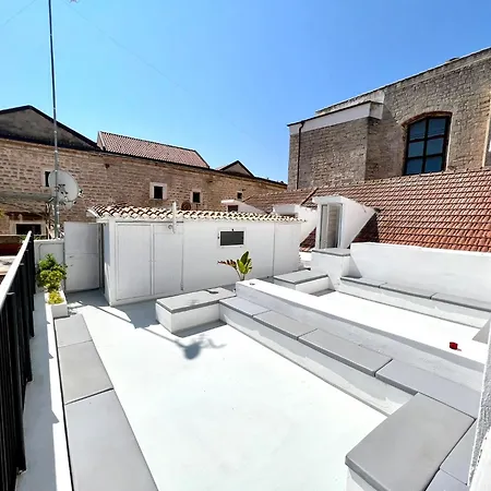 Saint Patrick-Guest House Del 1200-3