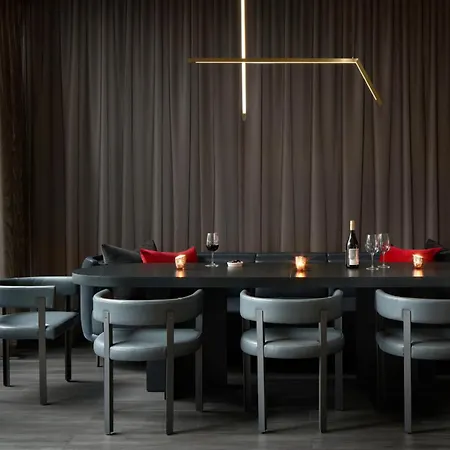Courtyard By Marriott Melbourne Flagstaff Gardens-3