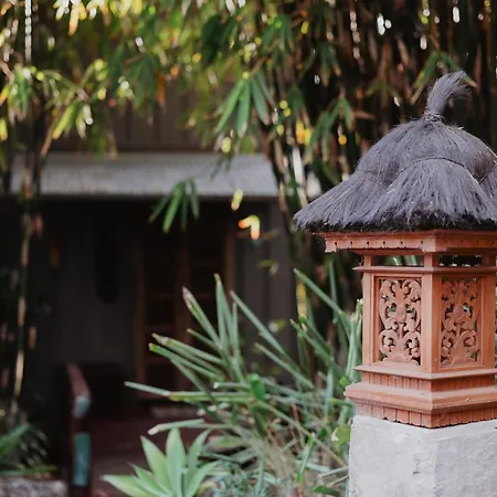 Taman Sari Sunshine Coast Romantic Pet-Friendly Hinterland Retreat-3