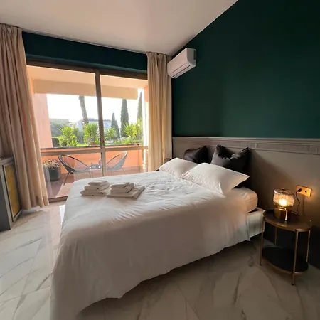 Aurelia Green Suite-3