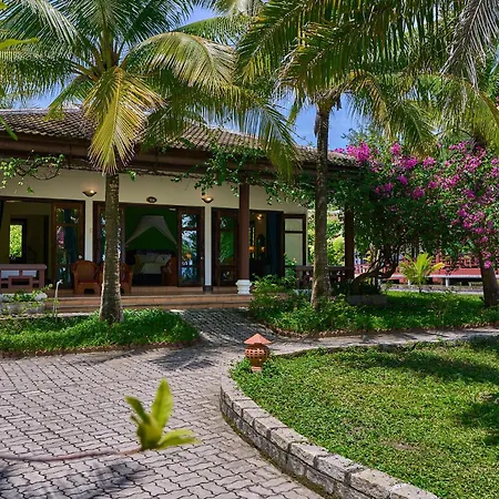Lang Co Beach Resort-3