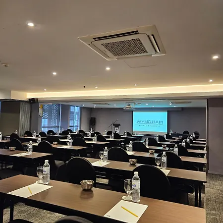 Days Hotel & Suites By Wyndham Kl - Chan Sow Lin Mrt Or Lrt-2