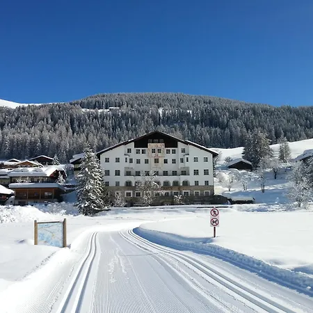 Hotel Drei Zinnen Sexten-3