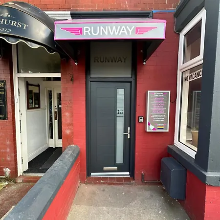 B&B Runway Blackpool - Minutes From Winter Gardens - Dog Friendly - Exceptionally Quiet - Very Close H&A Social Club (Adults Only)-3