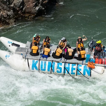 Kumsheen Rafting Resort-2