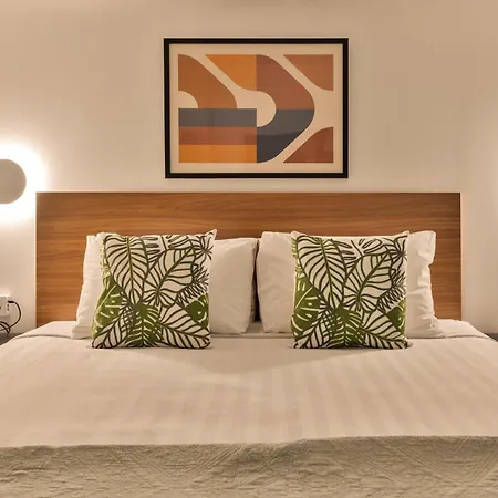 Best Western Newmarket Inn & Suites-2