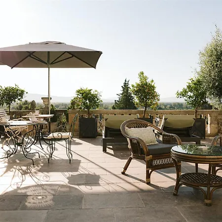 Le Petit Chateau-2